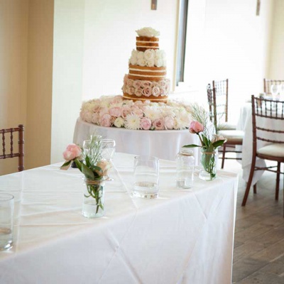 Floral Lounge Naked cake flowers roses