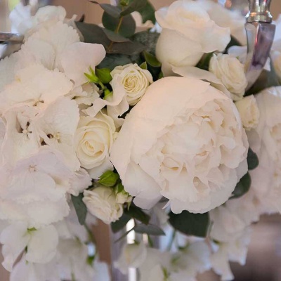 Floral Lounge White candelabra