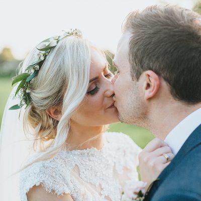 Bride Kiss